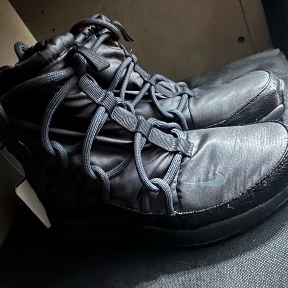 Nike tanjun high rise boots - Picture 6 of 6